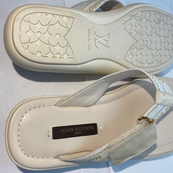Louis Vuitton off white pat leather thong sandals flats  canvas - Picture 8 of 9